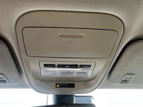 Used 2017 GMC Canyon SLT w/ Driver Alert Package image 9