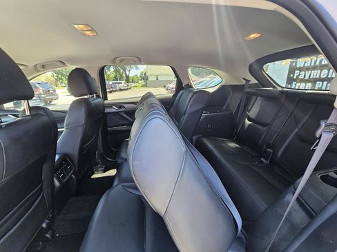 Used 2019 MAZDA CX-9 Touring AWD/4WD image 23