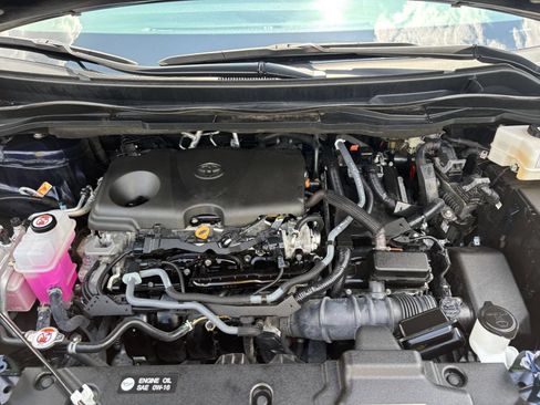 Used 2025 Toyota Sienna XLE FWD image 34