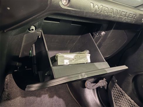 Used 2021 Jeep Wrangler Unlimited Sport S image 32