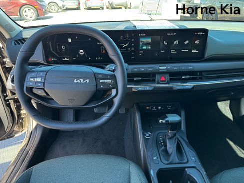 New 2025 Kia K4 EX image 13