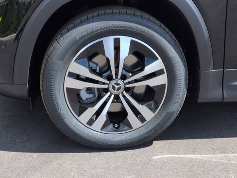 Used 2026 Mercedes-Benz GLB 250 4MATIC image 14