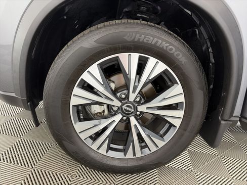Used 2023 Nissan Rogue SV w/ SV Premium B Package AWD/4WD image 13