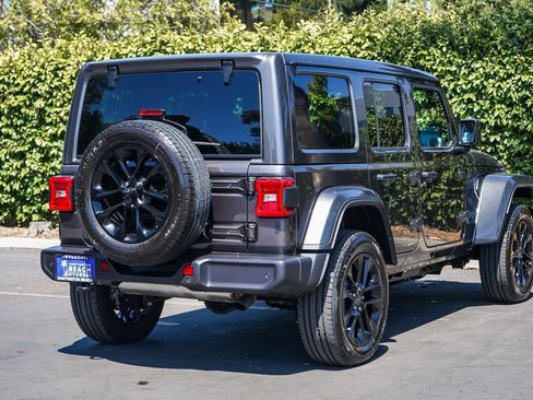 Used 2025 Jeep Wrangler Unlimited Sahara w/ Safety Group AWD/4WD image 6