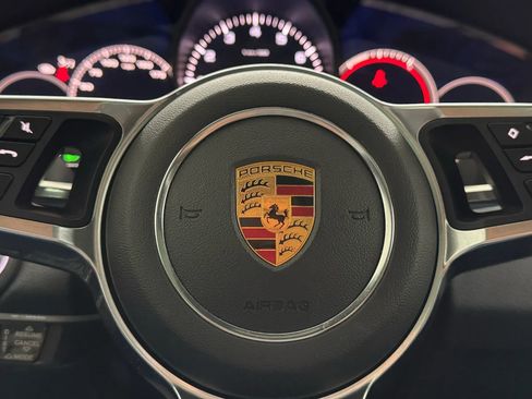 Used 2019 Porsche Cayenne AWD/4WD image 24