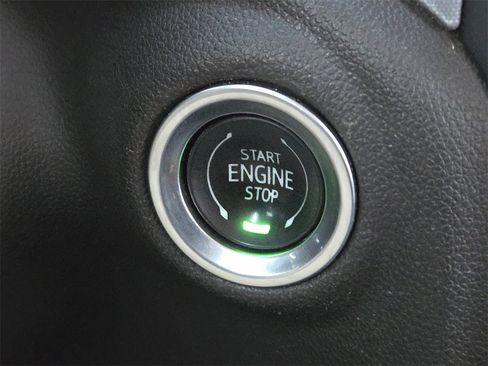 Used 2019 GMC Sierra 1500 SLT w/ SLT Premium Package image 16