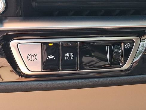 Certified 2026 Cadillac Lyriq Signature Luxury w/ Nappa Leather Package AWD/4WD image 22