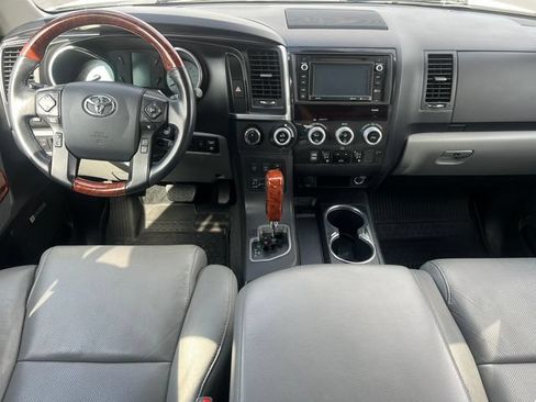 Used 2018 Toyota Sequoia Platinum AWD/4WD image 2