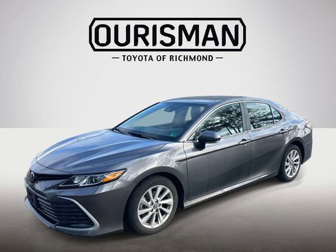 Used 2023 Toyota Camry LE image 12