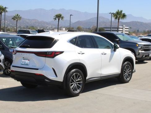 Certified 2025 Lexus NX 250 FWD w/ Accessory Package (2T) image 21