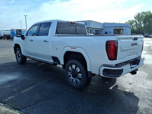 Used 2025 GMC Sierra 2500 Denali w/ Denali Reserve Package AWD/4WD image 5