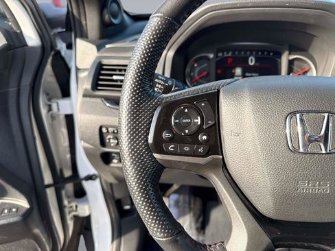 Certified 2025 Honda Passport Black Edition image 34