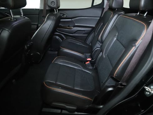 Used 2023 GMC Acadia AT4 w/ Technology Package AWD/4WD image 14