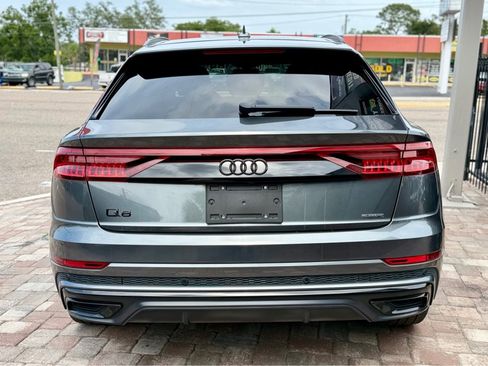 Used 2022 Audi Q8 Prestige w/ Prestige Package AWD/4WD image 7