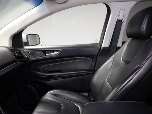 Used 2019 Ford Edge Titanium AWD/4WD image 15