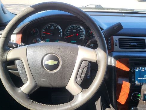 Used 2011 Chevrolet Avalanche LT w/ Texas Edition image 27