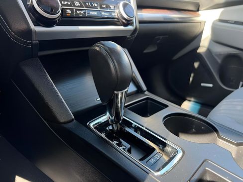 Used 2018 Subaru Outback 3.6R Limited image 58