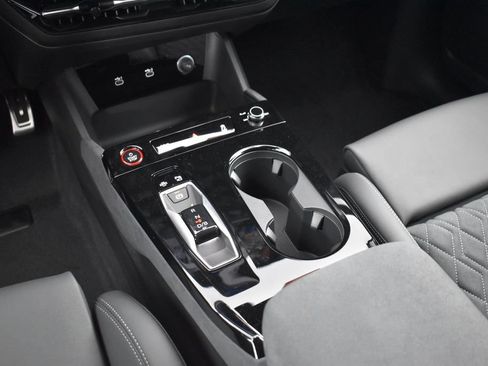 New 2027 Audi SQ6 e-tron Premium Plus AWD/4WD image 16