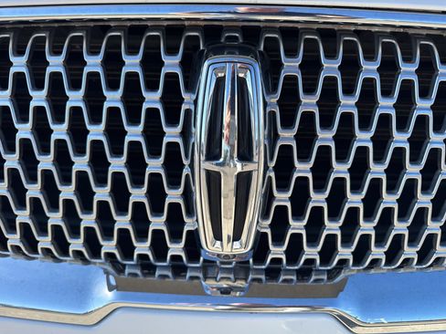 Used 2020 Lincoln Continental Reserve image 12