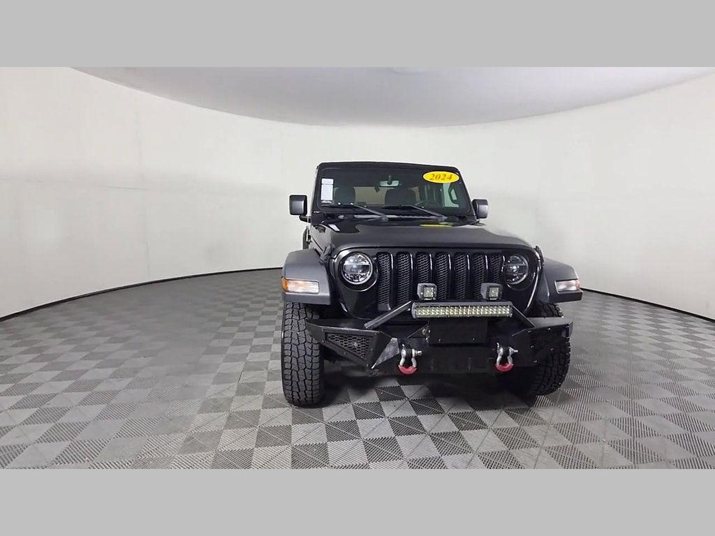Used 2022 Jeep Wrangler Unlimited Sport AWD/4WD image 18