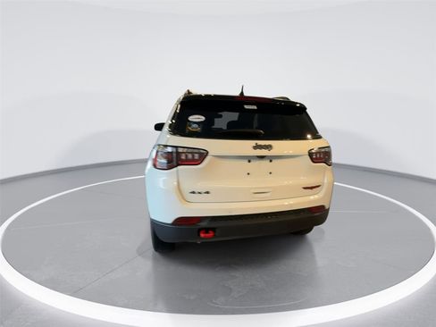 Used 2023 Jeep Compass Trailhawk w/ Sun and Sound Group image 5