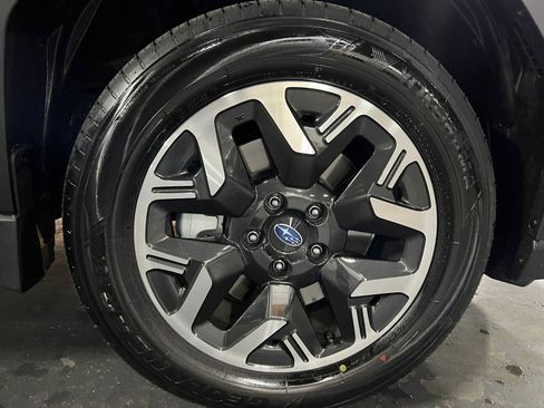 Used 2025 Subaru Forester Premium image 9