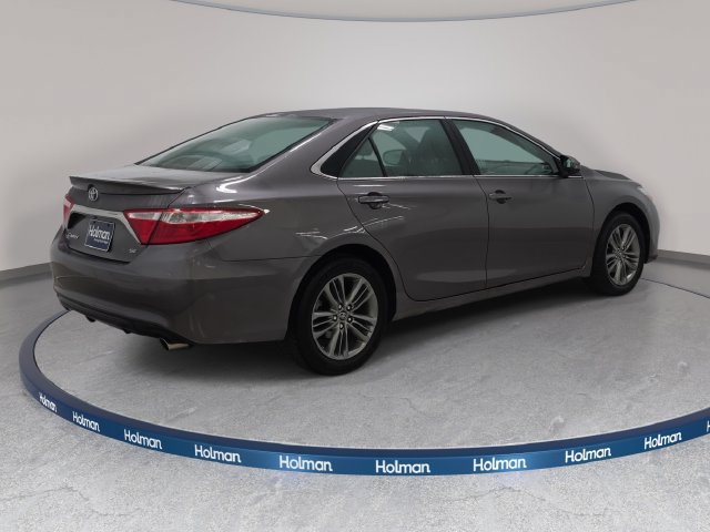 Used 2017 Toyota Camry SE FWD image 6