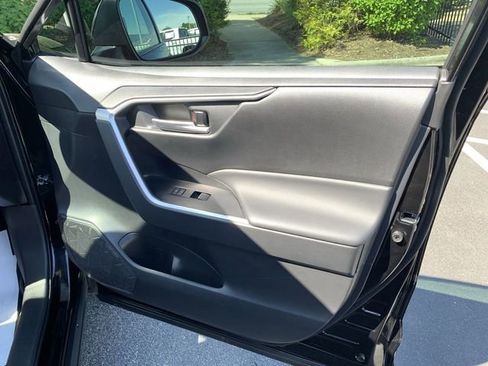 Used 2025 Toyota RAV4 XLE w/ Convenience Package FWD image 13