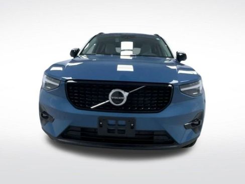 New 2025 Volvo XC40 B5 Plus w/ Protection Package Premier image 19