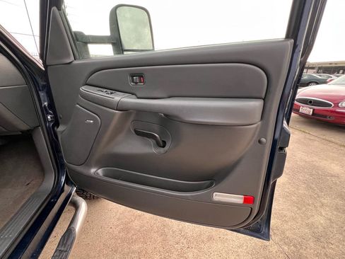 Used 2007 Chevrolet Silverado 2500 LT w/ Heavy-Duty Power Package RWD image 66