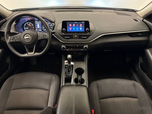 Used 2024 Nissan Altima 2.5 S FWD image 11