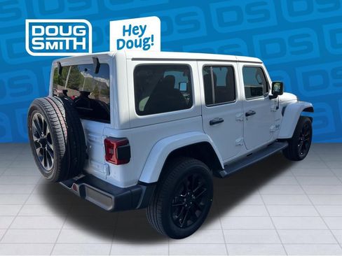 Certified 2023 Jeep Wrangler Unlimited Sahara w/ Cold Weather Group AWD/4WD image 6