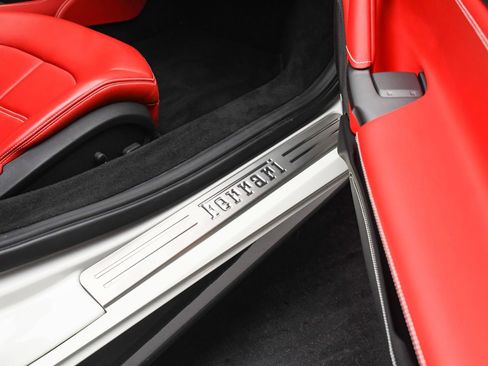 Used 2016 Ferrari 488 GTB image 47