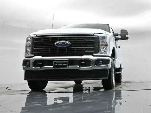 Used 2026 Ford F250 XL w/ FX4 Off-Road Package image 44