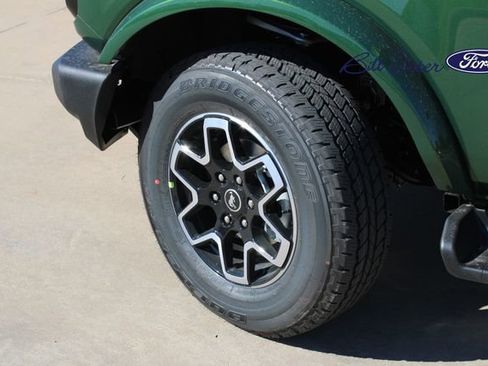 New 2025 Ford Bronco Outer Banks image 5