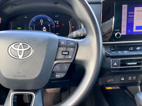Used 2025 Toyota Camry LE FWD image 24