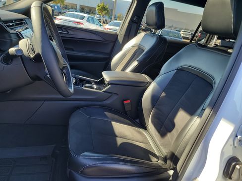 Used 2023 Jeep Grand Cherokee L Laredo image 22