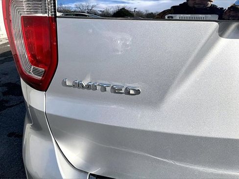 Used 2019 Ford Explorer Limited w/ Ford Safe & Smart Package image 34