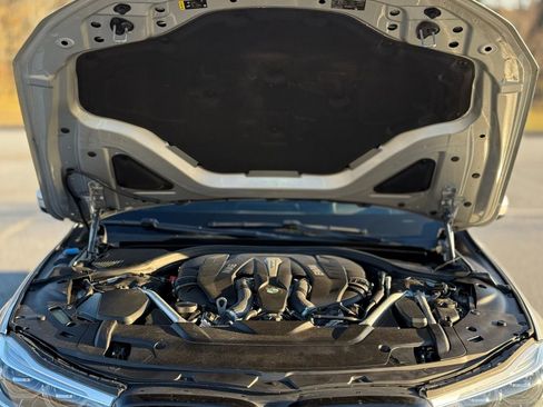 Used 2019 BMW 750i xDrive w/ Executive Package image 51