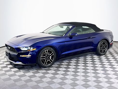 Used 2020 Ford Mustang Premium RWD image 4