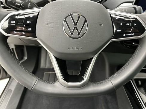Certified 2024 Volkswagen ID.4 Pro AWD/4WD image 15
