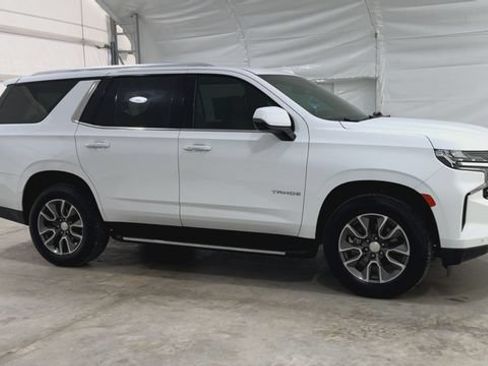 Used 2022 Chevrolet Tahoe LT w/ Luxury Package RWD image 6