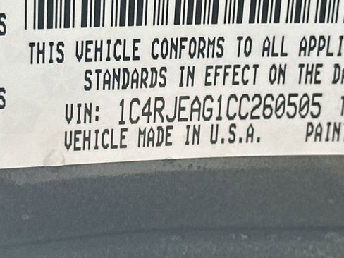 Used 2012 Jeep Grand Cherokee Laredo image 33