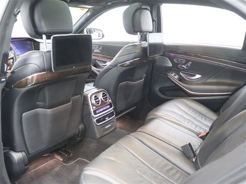 Used 2018 Mercedes-Benz S 560 4MATIC Sedan image 11