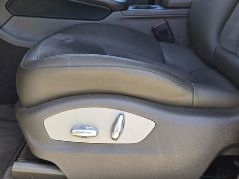 Used 2020 Porsche Macan S image 18