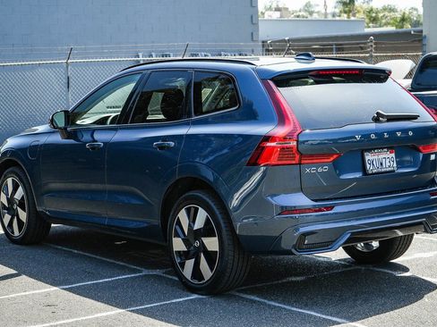 Used 2024 Volvo XC60 T8 Plus AWD/4WD image 4