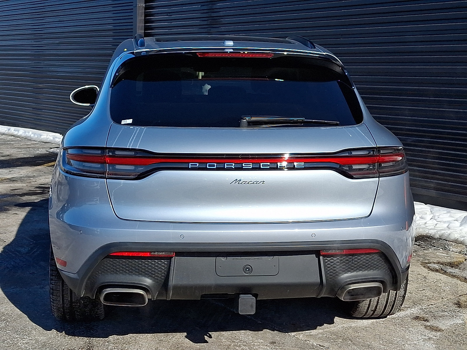 Certified 2025 Porsche Macan AWD/4WD image 6