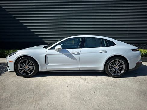 Certified 2026 Porsche Panamera image 2