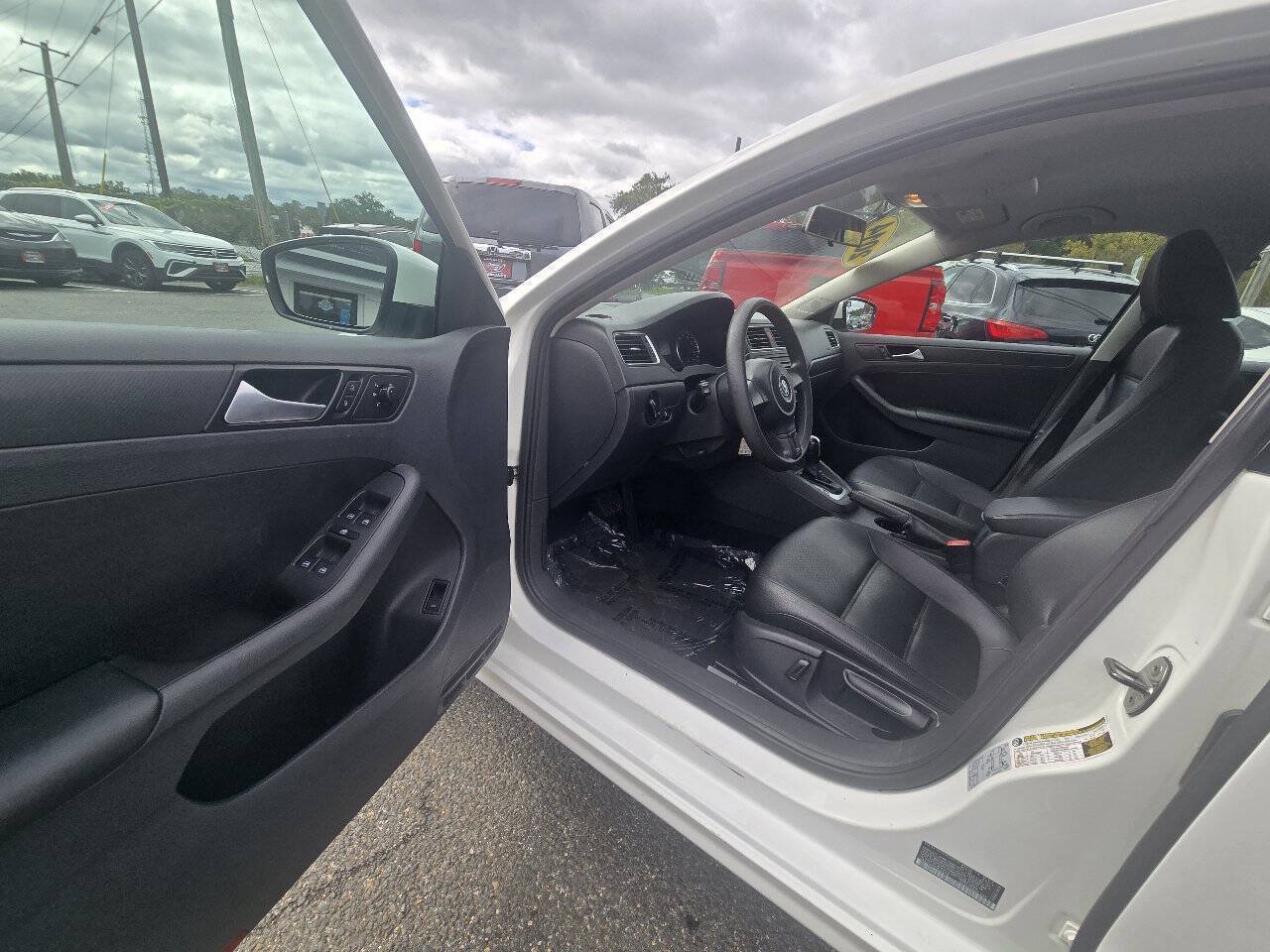 Used 2014 Volkswagen Jetta SE FWD image 13