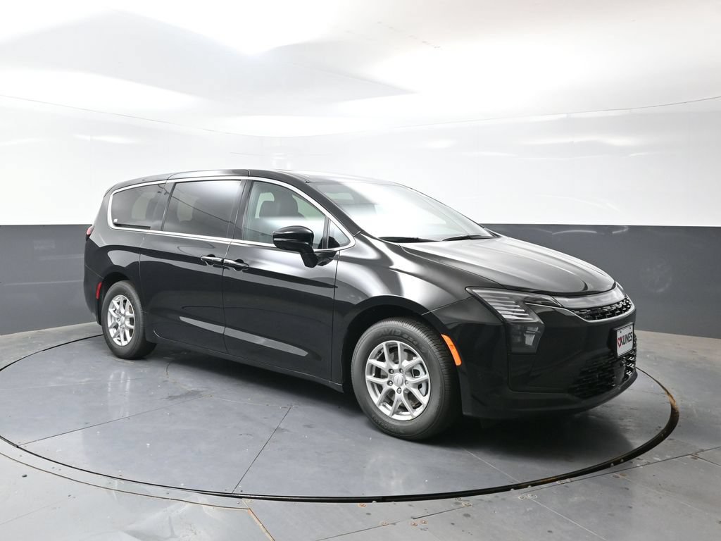 New 2027 Chrysler Pacifica Select w/ Family Tech Group FWD image 3
